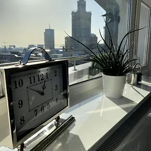https://leo-apartment.warsawhotelspoland.com