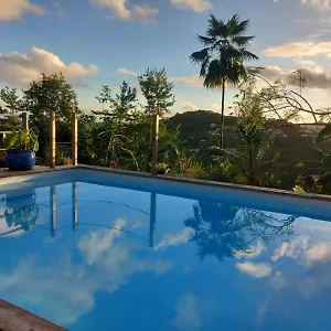 t2-avec-piscine-pour-2-a-4-personnes.comcaribbean.com/
