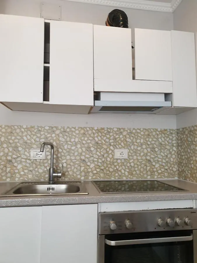 Villa 27 Residence Tirana 0*,